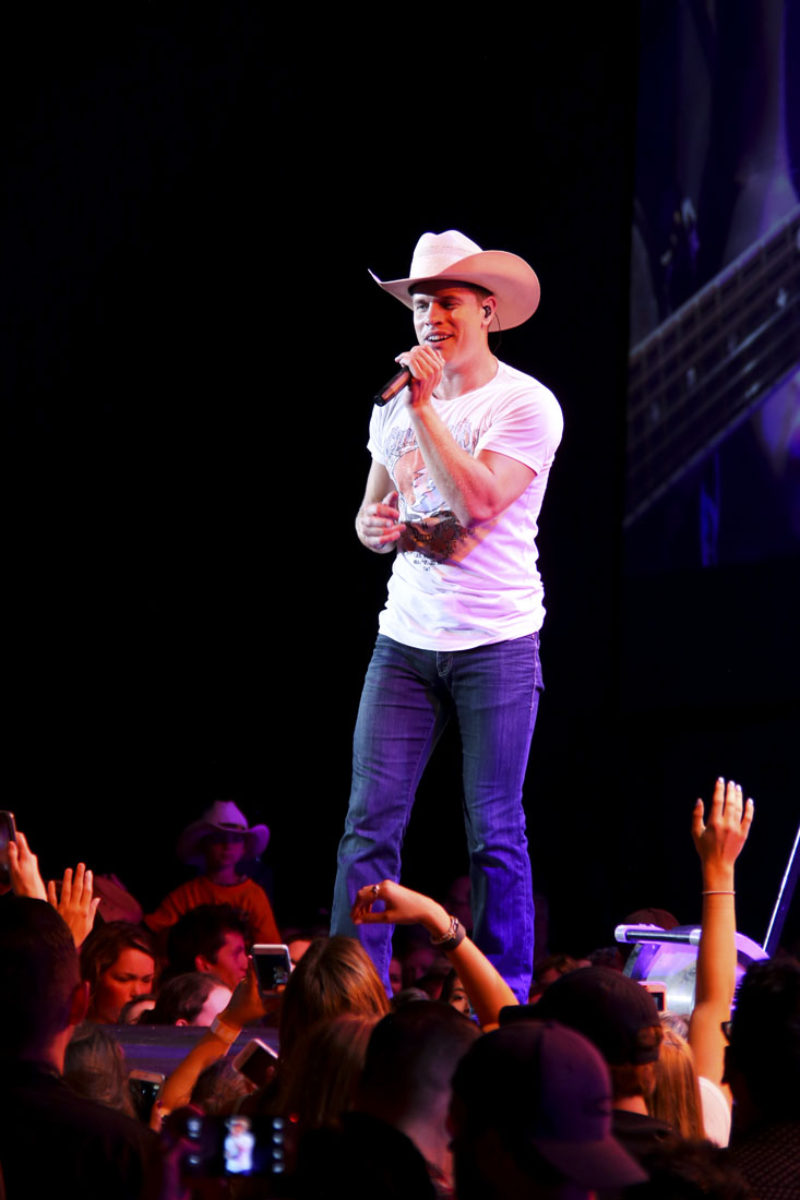 Dustin_Lynch_btobinphoto-1 (7)