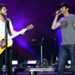 [WATCH] Thomas Rhett and Aston Kutcher Sing “Friends in Low Places”